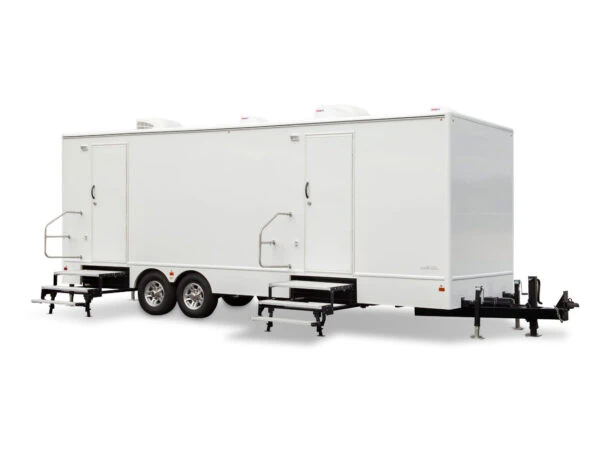 10 Stall Luxury Trailer